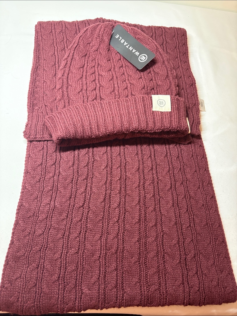 Wantable NWT Burgundy Acrylic Cable Knit Beanie/Scarf Set